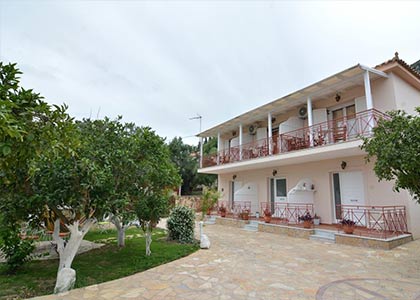 Alavastros Villa