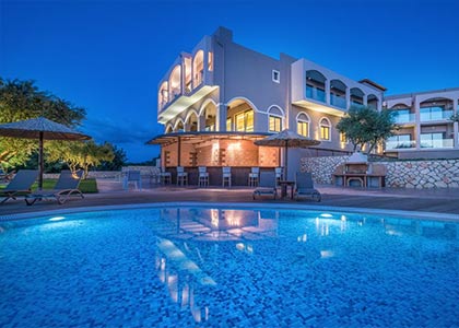 Elegance Luxury Suites